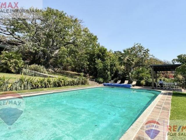 Venta de casa con alberca en Tamoanchan, Morelos…Clave 4884