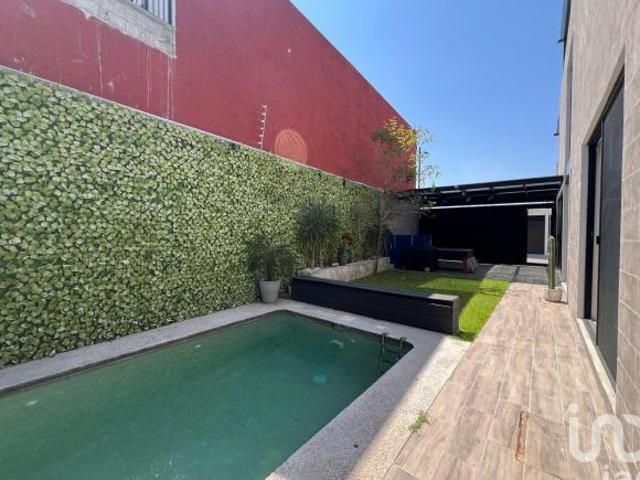 VENTA DE CASA CON ALBERCA EN XOCHITEPEC MORELOS