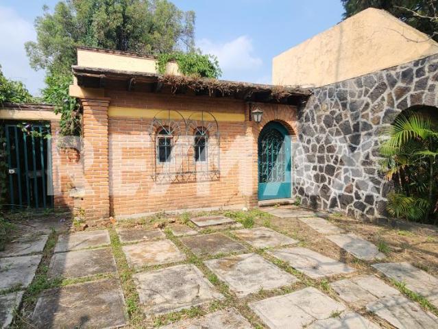 Venta de Casa con Amplio Jard?n en Jardines de Tlayacapan