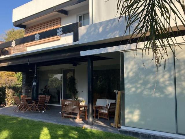 VENTA DE CASA CON CUANTRO REC?MARAS EN VILLAS REGENCY, COL. JURICA, QRO