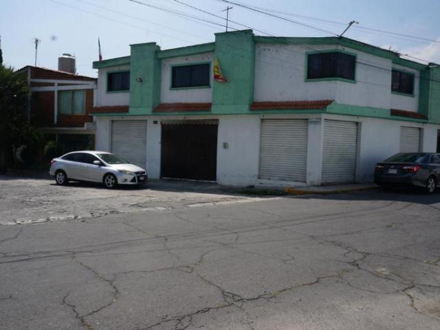 VENTA DE CASA CON DEPARTAMENTO Y TRES LOCALES EN SAN BUENAVENTURA TOLUCA