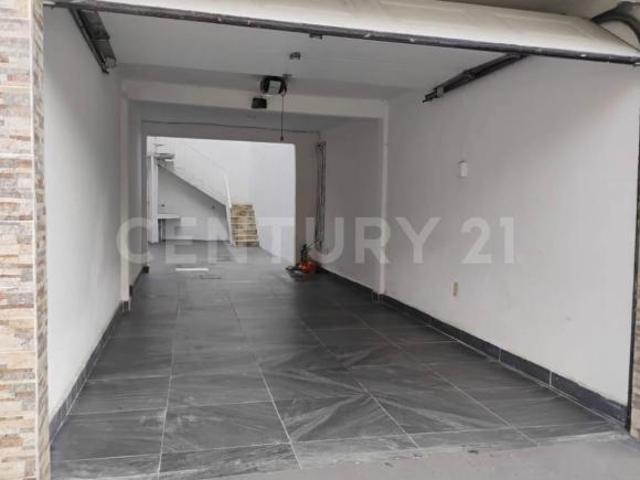 VENTA DE CASA CON DEPARTAMENTOS EN METROPOLITANA, NEZAHUALCOYOTL TERCERA SECCION