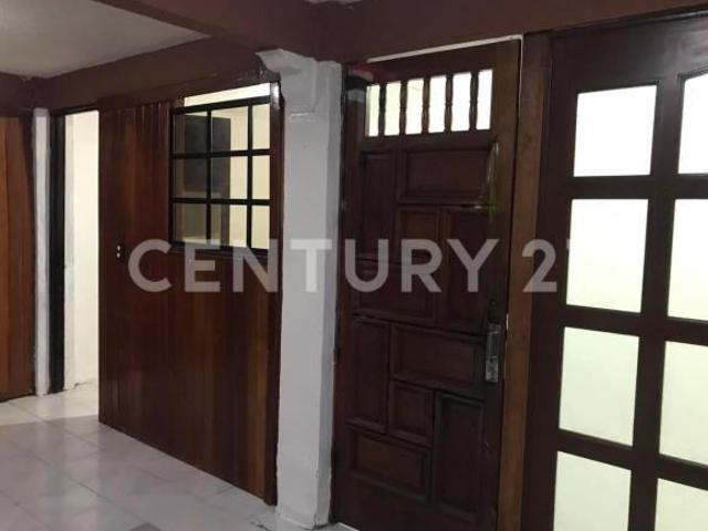 VENTA DE CASA CON DEPARTAMENTOS EN NEZAHUALCOYOTL ESTADO DE MEXICO