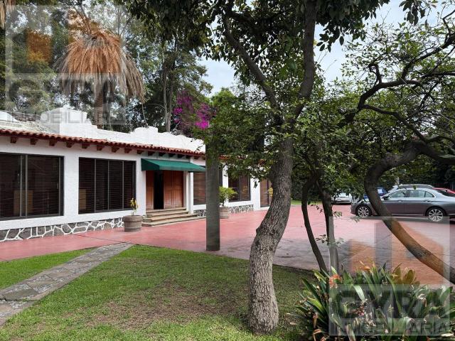 Venta de Casa con gran jard?n en colonia Banjidal