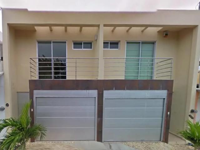 Venta de Casa con Jardín y Aire Acondicionado en Ejido Primero de Mayo Norte, Boca del Río