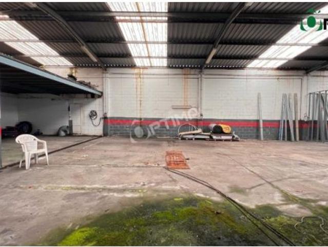Venta de Casa con Jardín y Negocio en Esteiro, Muros