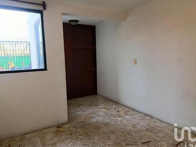 Venta de casa con Local, frente al Mexibús Unitec