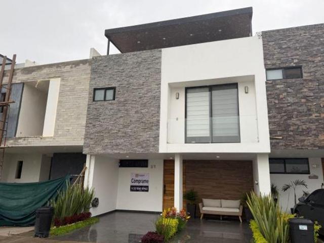 VENTA DE CASA CONDOMINIO ATMÓSFERA ZONA GALERÍAS SANTA ANITA