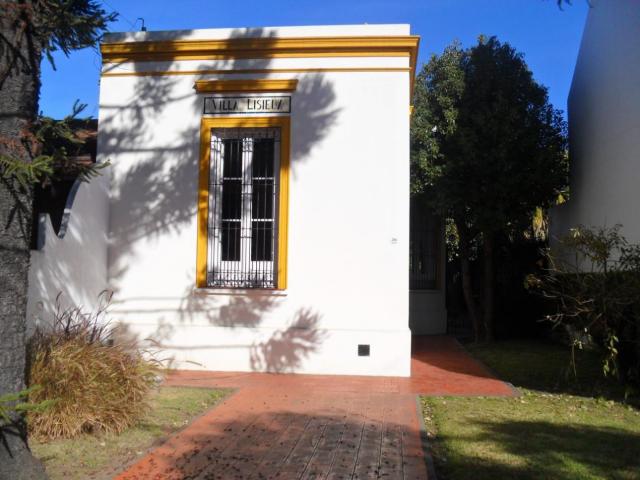 Venta de casa de cuatro ambientes en Haedo Chico en Inmomap