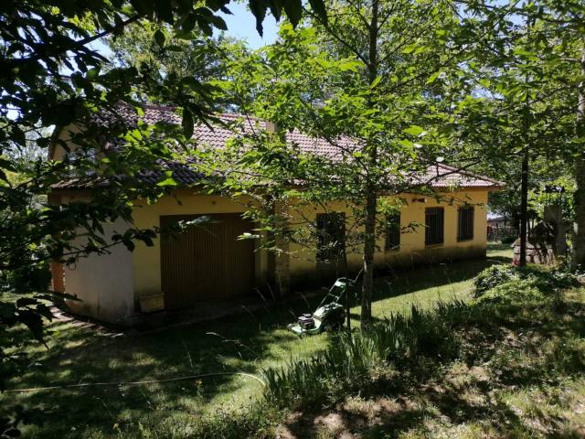 Venta de casa de campo en Navasfrías