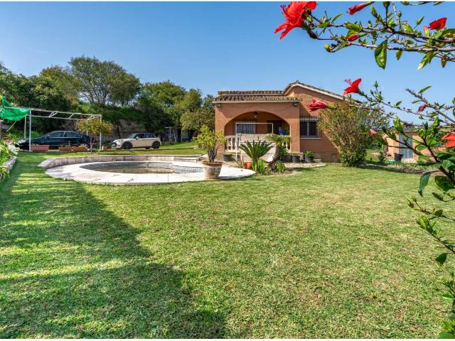 Venta de Casa de Campo en Estepona