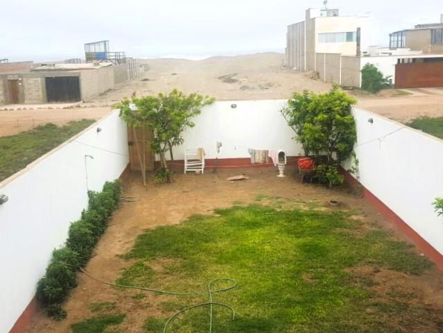 Venta De Casa De Playa En Exclusiva Urb. Brisas De Villa En Chorrillos