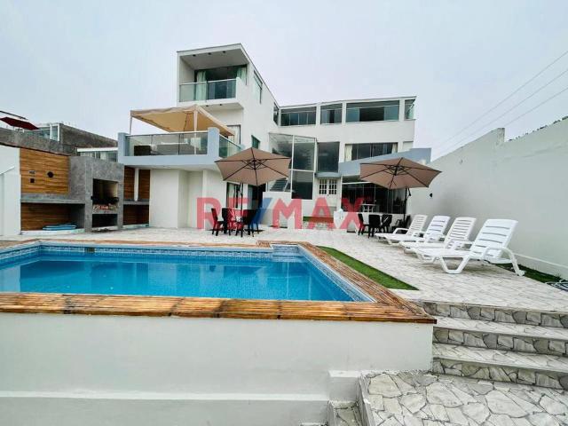 Venta De Casa De Playa En Pulpos 10 Habitaciones 477M2