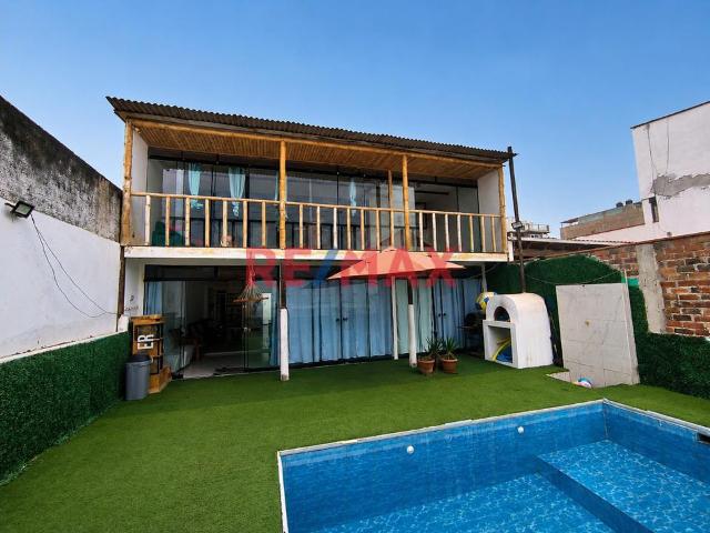 Venta De Casa De Playa Frente A Parque Y Con Vista Al Mar De 219M2 En Lurin Playa Arica