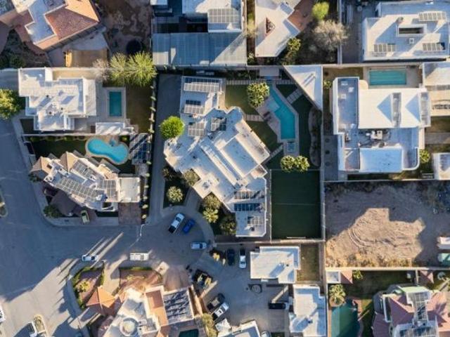 VENTA DE CASA DE UN PISO CON ALBERCA GIMNASIO 4 RECÁMARAS ZONA EJÉRCITO NACIONAL CD JUÁREZ CHIH