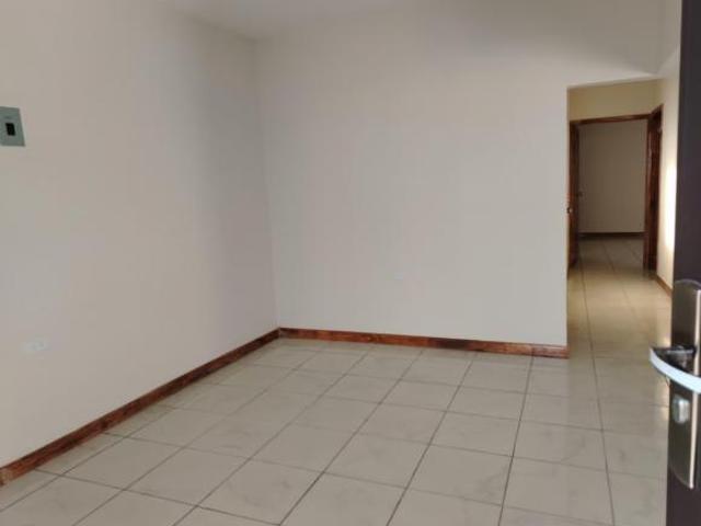 VENTA DE CASA DE UN PISO EN COL INSURGENTES