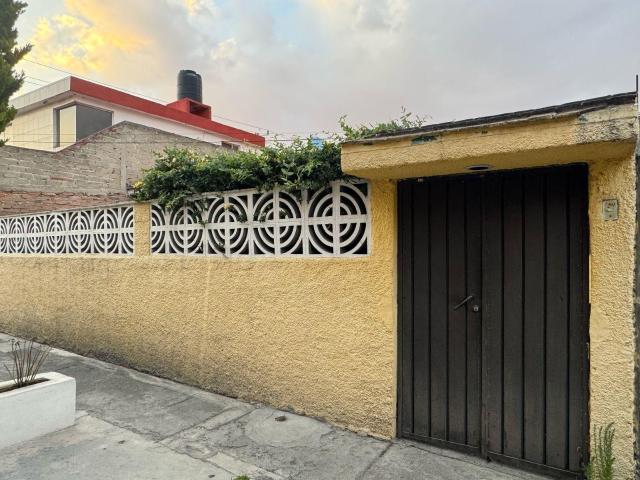 VENTA DE CASA DE UNA SOLA PLANTA DENTRO DE PRIVADA EN PILARES METEPEC