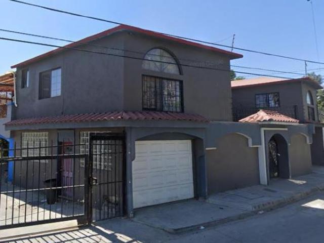 Venta de Casa de 264 m² con 4 recámaras en venta en Rinconada de Otay