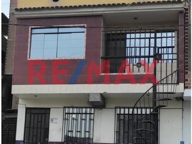 Venta De Casa De 2 Pisos Con Amplia Azotea, Frente A Parque Jazmines, En A.H. Bayovar Ampliacion, San Juan De Lurigancho, Por El Mercado La Union Av. Jose Carlos Mariategui, Cerca A La Estación Bayóva