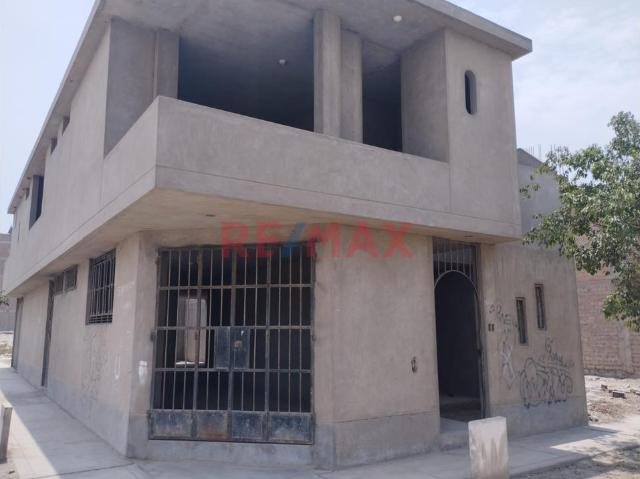 Venta De Casa De 2 Pisos En Carabayllo