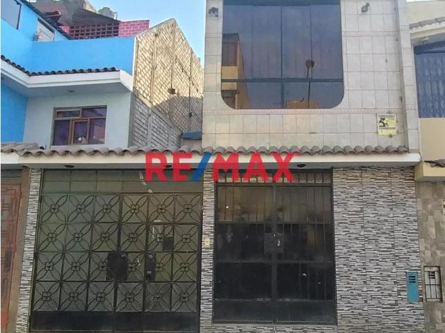 Venta De Casa De 2 Pisos En Los Olivos Villa Sol Con Local, Cochera E Ingreso Independiente