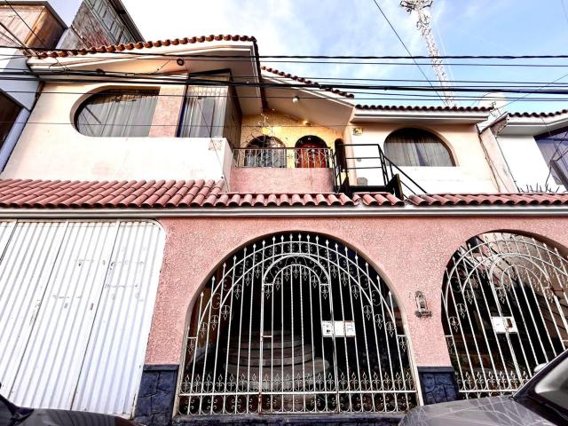VENTA DE CASA DE 3 PISOS EN ALTO SELVA ALEGRE, AREQUIPA