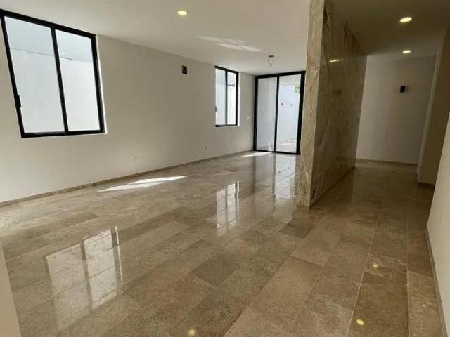 Venta de casa de 4 habitaciones en Cholul Merida Yucatan