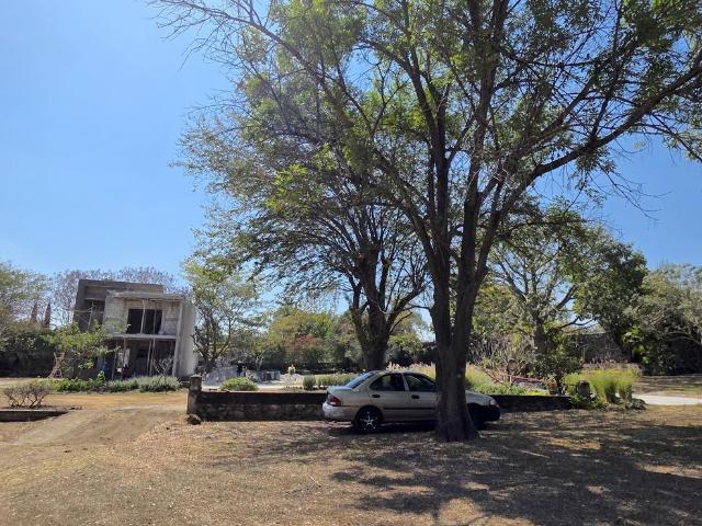 Venta de casa dentro de fraccionamiento en el Centro de Jiutepec, Morelos?Clave 6116