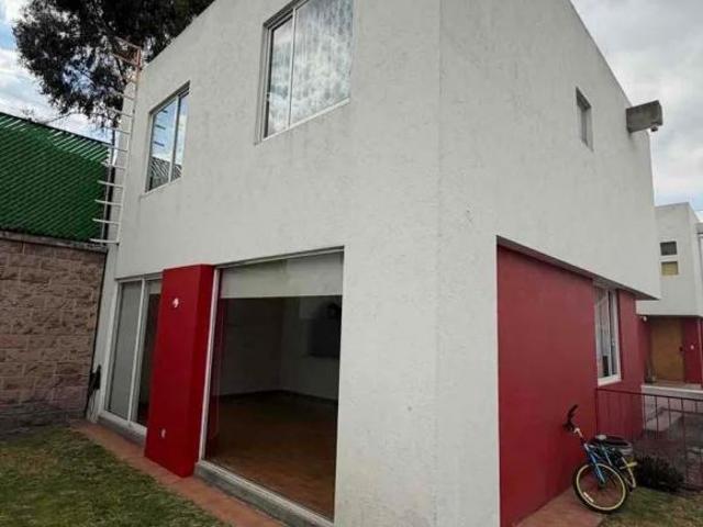 VENTA DE CASA DENTRO DE PRIVADA EN SANTIAGUITO METEPEC