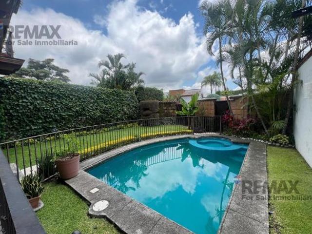 Venta de casa dentro del Fracc. San Jerónimo Ahuatepec, Cuernavaca, Morelos…Clave 5823