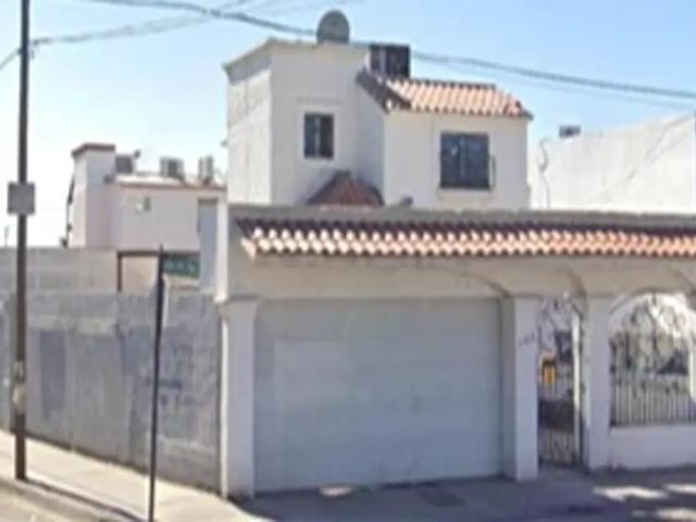 Venta de Casa en Mexicali, Hacienda del Bosque Dos Recámaras y Espacios Amplios