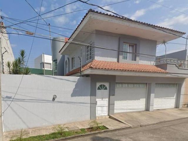VENTA DE CASA EN MICHOACAN URUAPAN MIRAFLORES