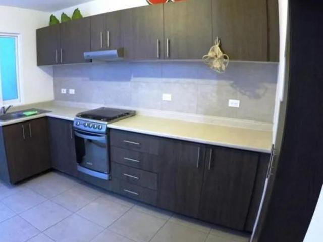 VENTA DE CASA EN MORELIA JARDINES DE TORREMOLINOS MICHOACAN