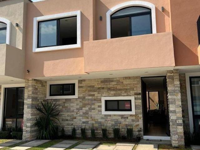 Venta de Casa en Morelia, Veronesa/Capuleto cerca policía y tránsito y CRUNVAQ