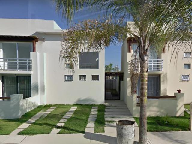 VENTA DE CASA EN NUEVO IXTAPA JALISCO