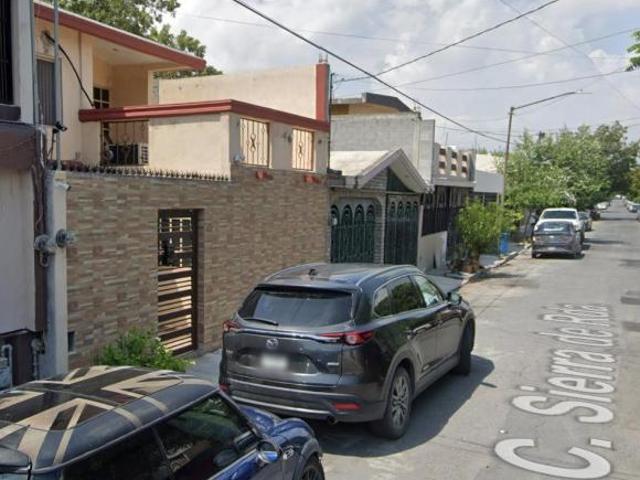 VENTA DE CASA EN NUEVO LEON SAN NICOLAS DE LOS GARZA LOS PUENTES SEXTO SECTOR