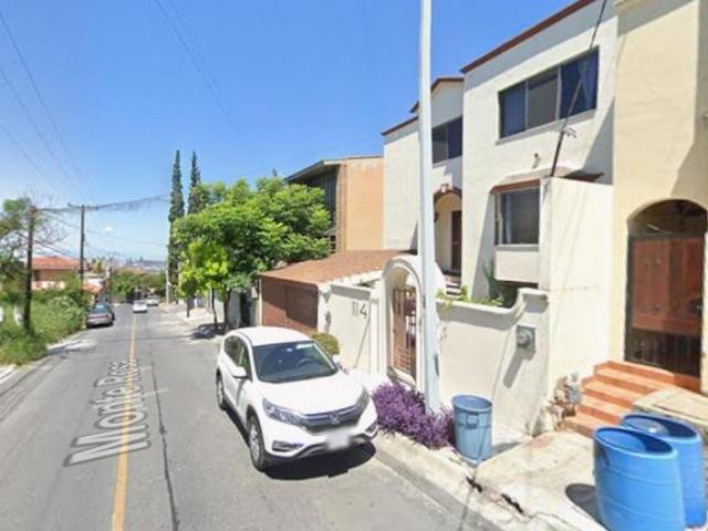 VENTA DE CASA EN NUEVO LEON SAN PEDRO GARZA GARCIA VILLA MONTAÑA PRIMER SECTOR MONTE ROSA