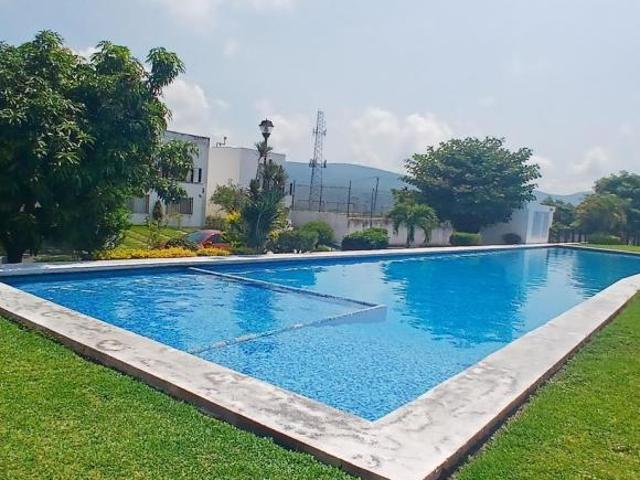 Venta de casa en Atlacholoaya, Xochitepec, Morelos…Clave 5863