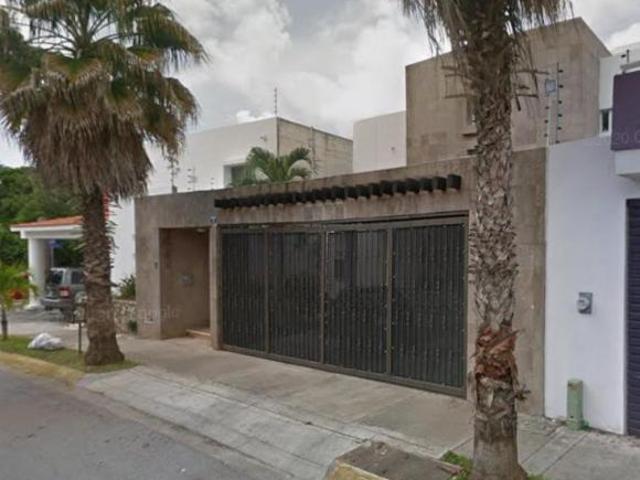 VENTA DE CASA EN Avenida Contoy #2 SM 11 Colonia Benito Juárez Municipio Cancún C.P. 77505 Q ROO