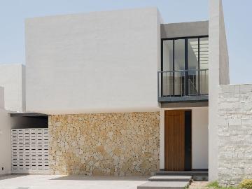 VENTA DE CASA EN ABADIA RANCHO SANTA MONICA