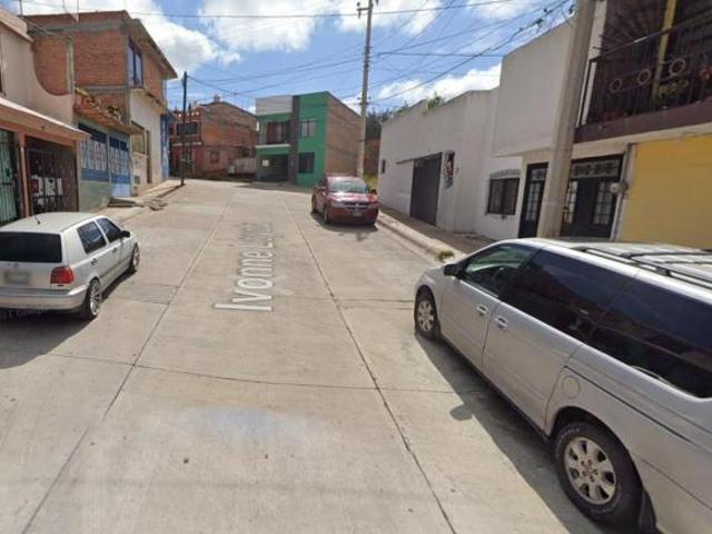 VENTA DE CASA EN AGUASCALIENTES COL MUJERES ILUSTRES