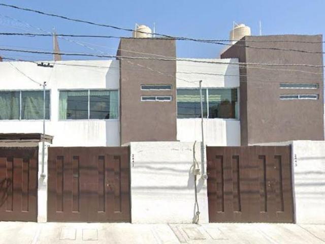 VENTA DE CASA EN ARBOLEDAS DE LOMA BELLA, PUEBLA