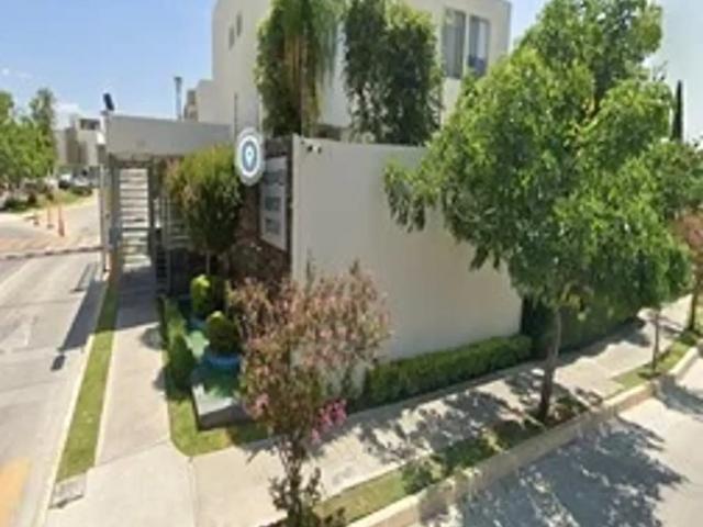 Venta de Casa en Arrayanes, Zapopan Ideal para Familias