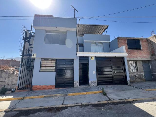 Venta De Casa En Asoc Las Flores | Cerro Colorado