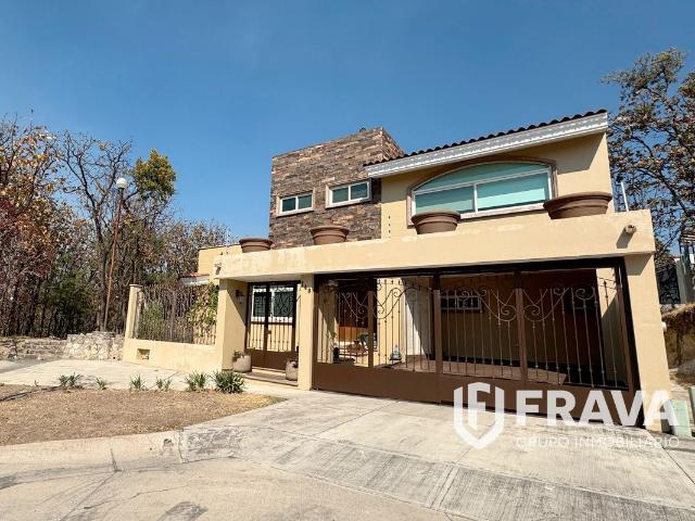 VENTA DE CASA EN BUGAMBILIAS