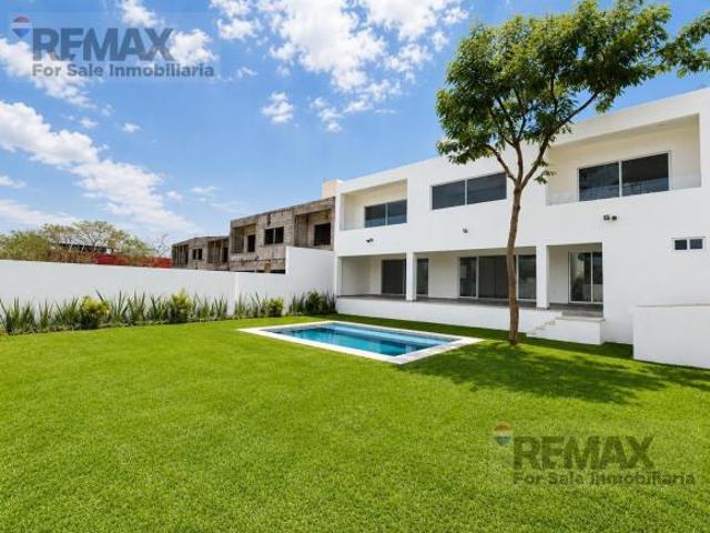 Venta de casa en Burgos de Cuernavaca, temixco, Morelos. Clave 5992