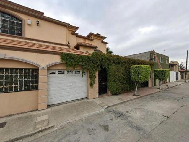 VENTA DE CASA EN BAJA CALIFORNIA TIJUANA MAESTROS UNIVERSITARIOS