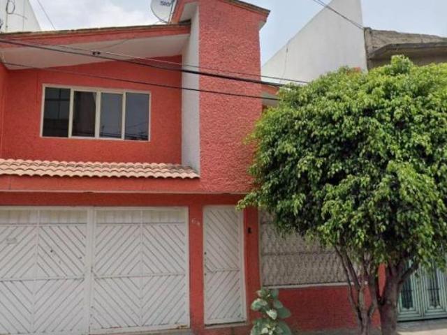 VENTA DE CASA EN BELLAS ARTES METROPOLITANA