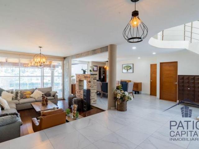 Venta de Casa en Bosque Esmeralda, Atizapán