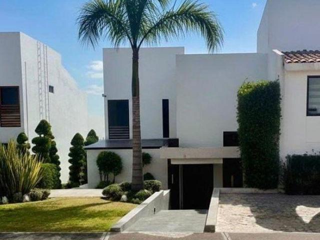 Venta de Casa en Bosque Esmeralda, Atizapán